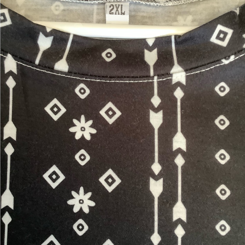 Black and White Patterned Women's Dress - Picture 7 of 8